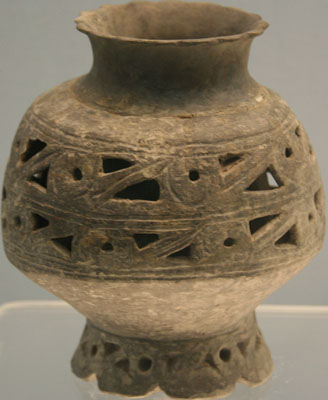 gray pottery