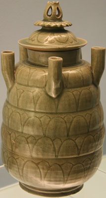 Celadon Covered Jar with a Lotus Petal Design